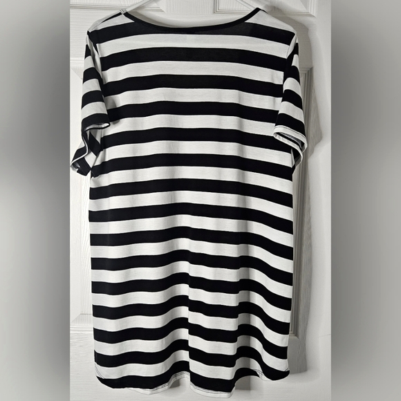 Lularoe High-Low Top - Picture 2 of 4